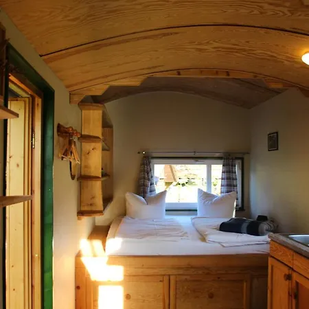 Dom Zaba - Spreewaldatmosphaere Im Neu Renovierten Bauwagen Διαμέρισμα